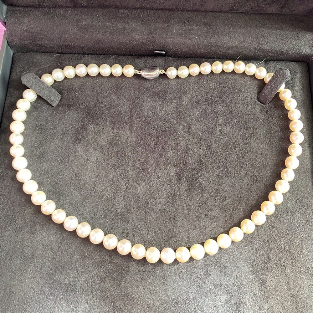 Labeta freshwater pearl necklace